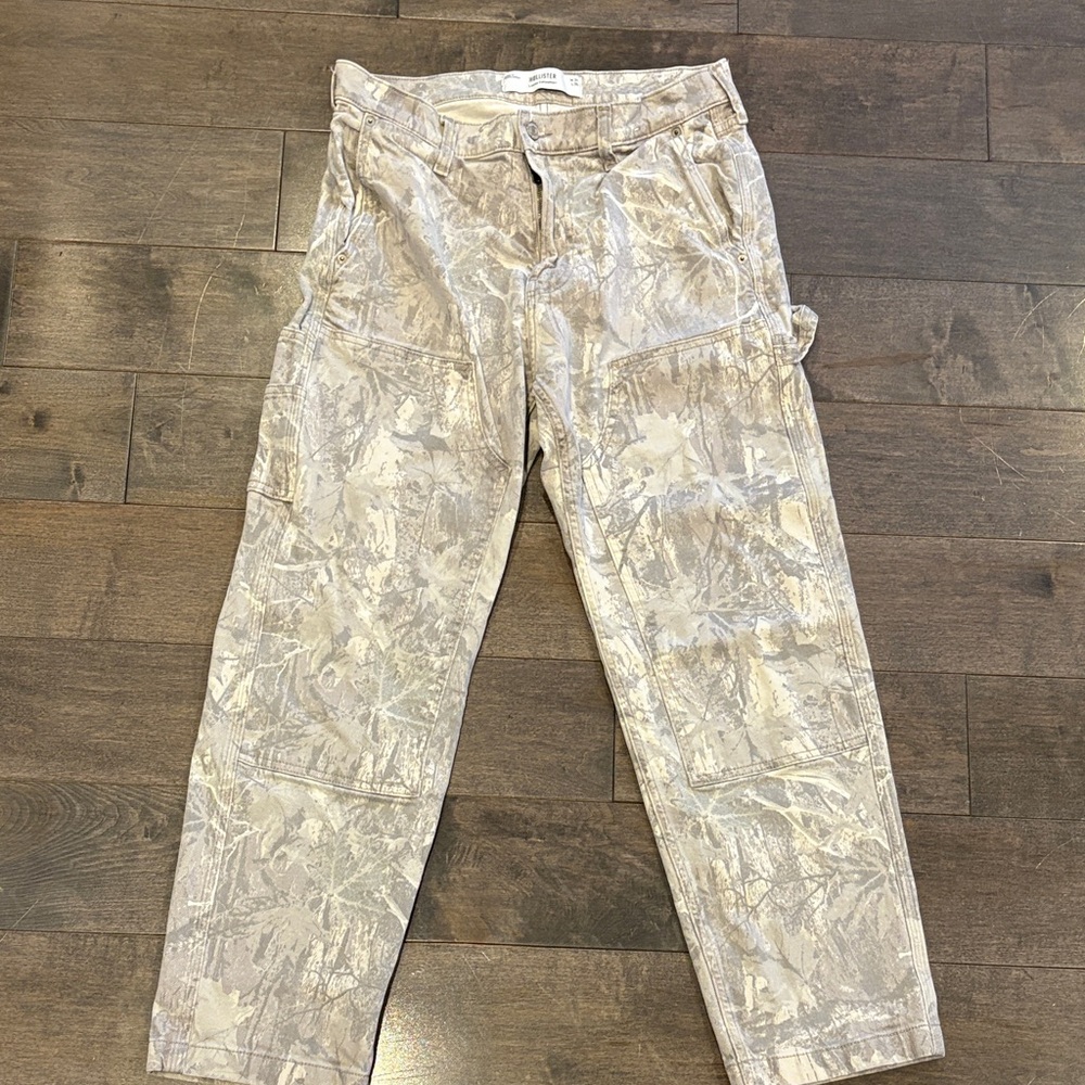 Hollister Men's Tan Cargo Pants W31 x L30